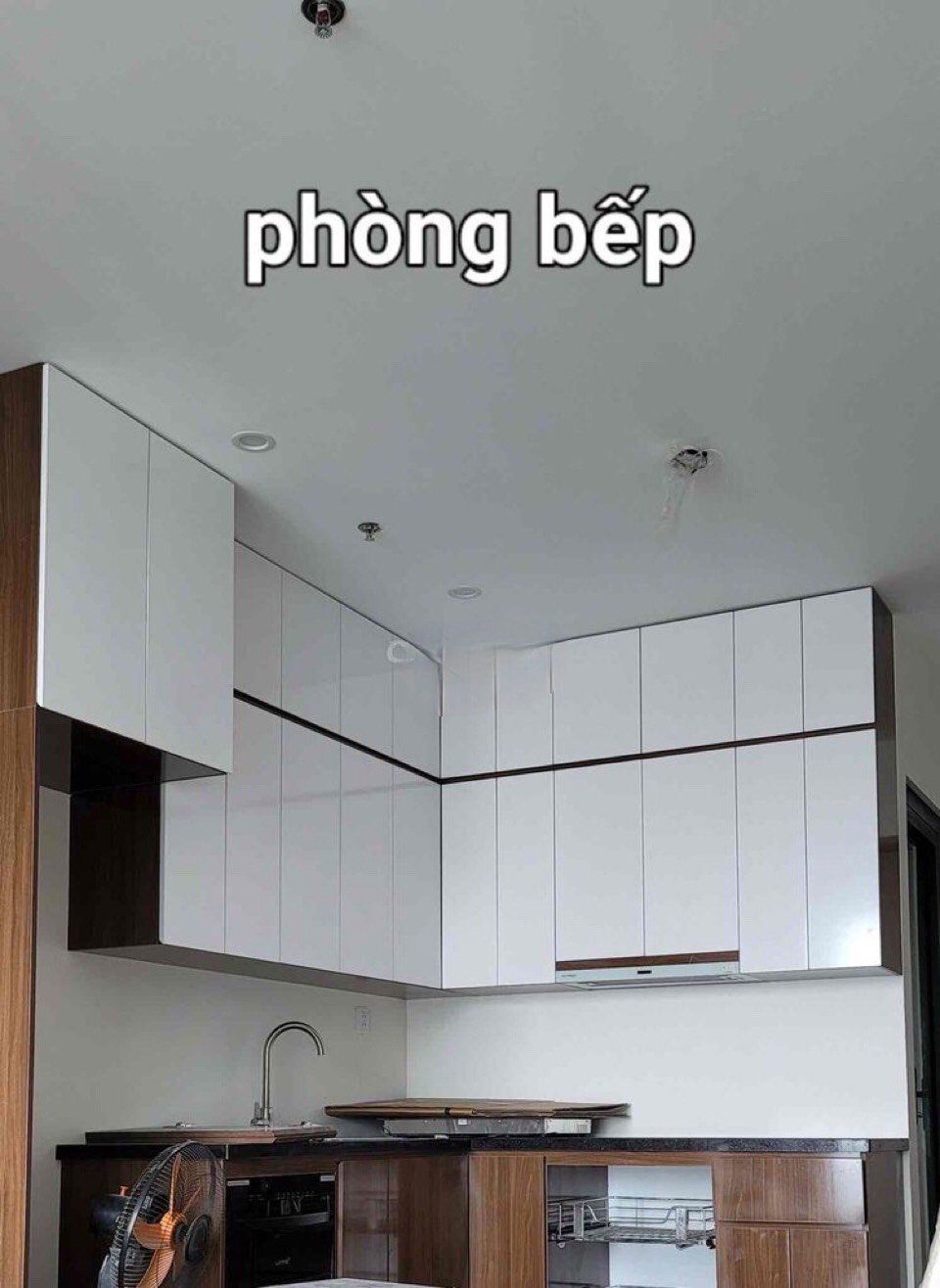 Bán căn hộ 1 phòng ngủ tòa GS1 Vinhomes Smart City - 81,6m2/3PN đủ nội thất - Ban công Đông Nam