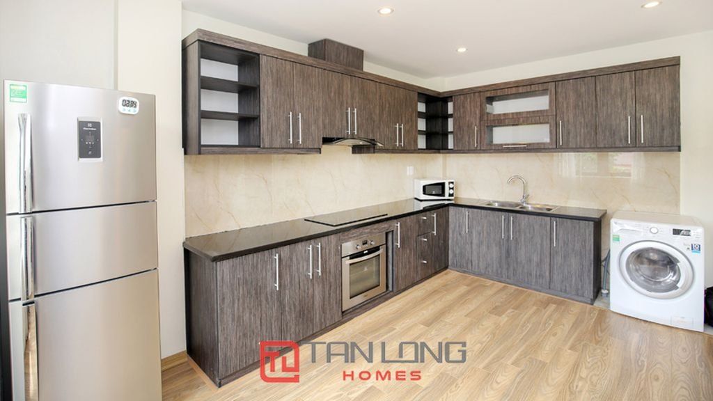 Cho thuê căn hộ 2 phòng ngủ Vimeco Nguyễn Chánh hướng Đông, DT: 90m2 gần BIG C Thăng Long