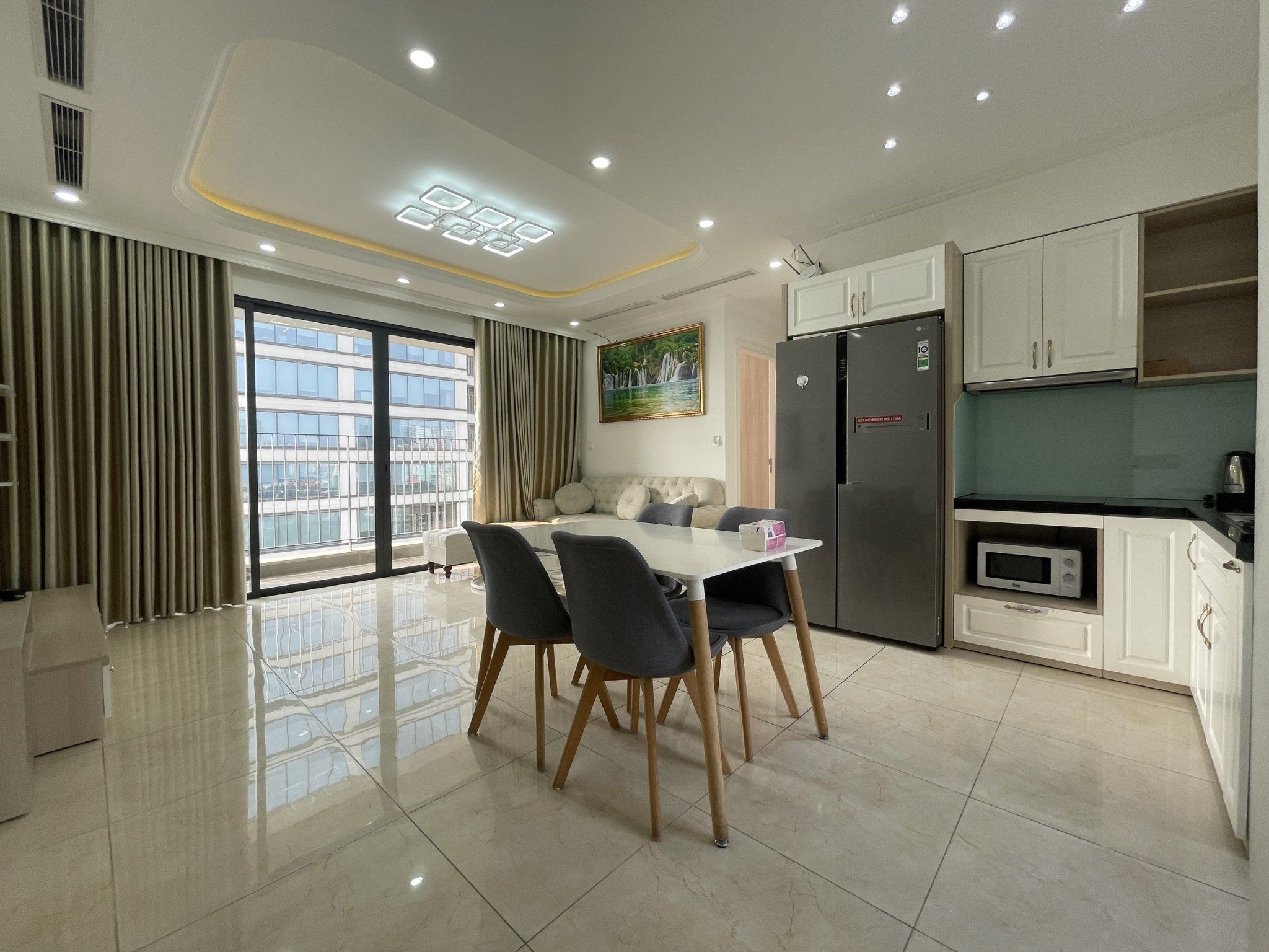 Cần bán chung cư 1 phòng ngủ DT: 47m2 hướng chính Bắc, view hồ bơi The Sola Park Imperia Smart City