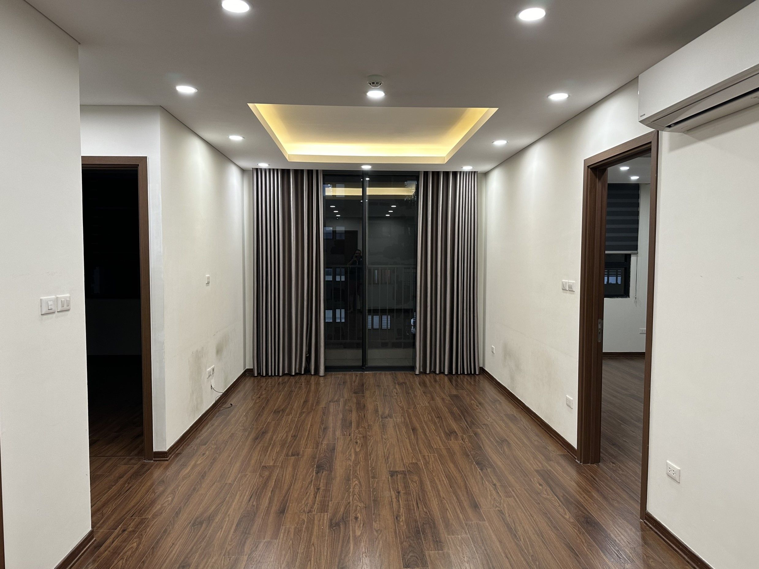 Cho thuê căn hộ Ngoại Giao Đoàn: 3PN/95m2 nguyên bản giá chỉ 14.5 triệu tòa N01T1
