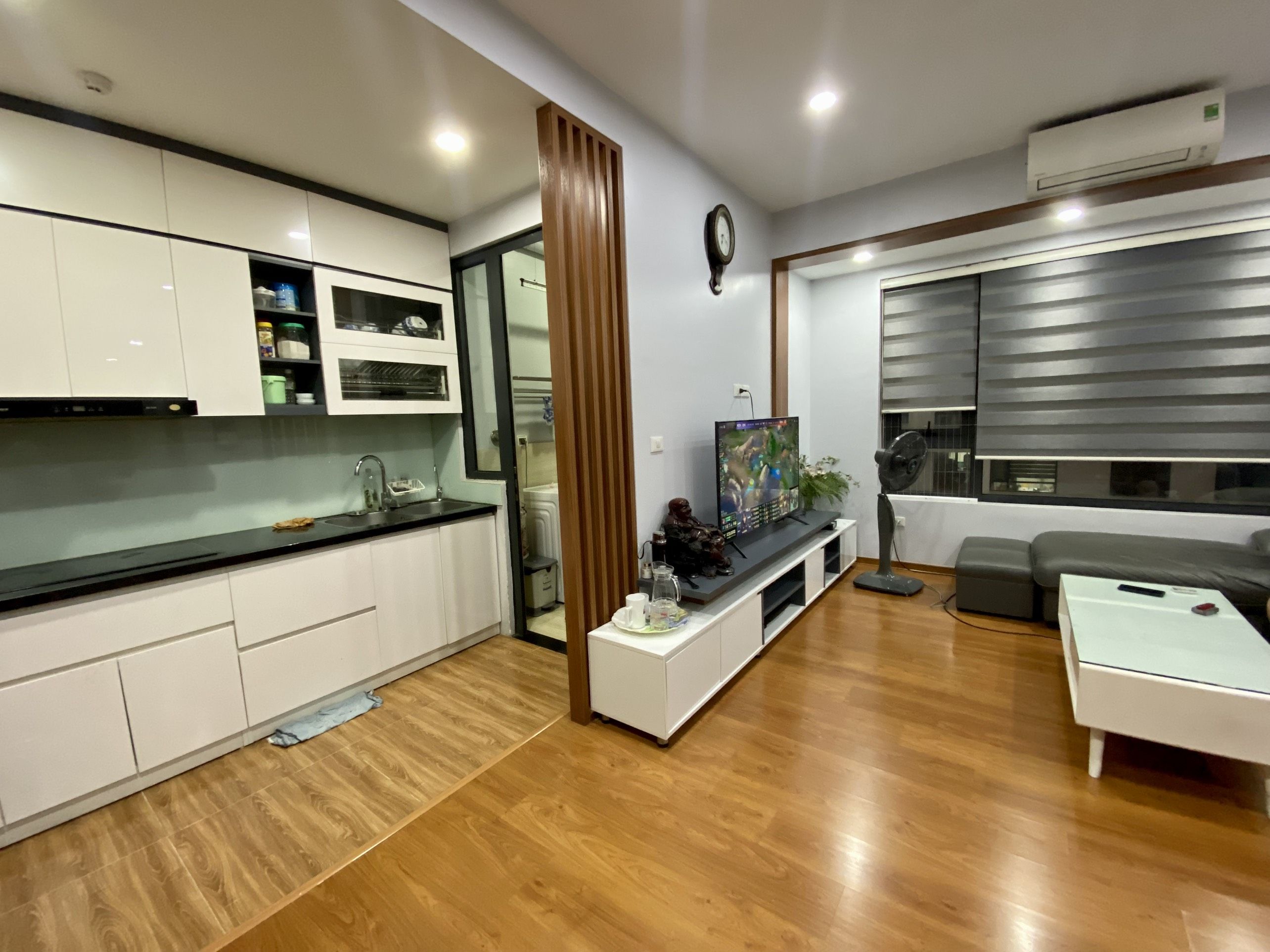 Chuyển nhượng căn 2 ngủ 70m2 full đồ, có sổ đỏ chung cư 789 Xuân Đỉnh