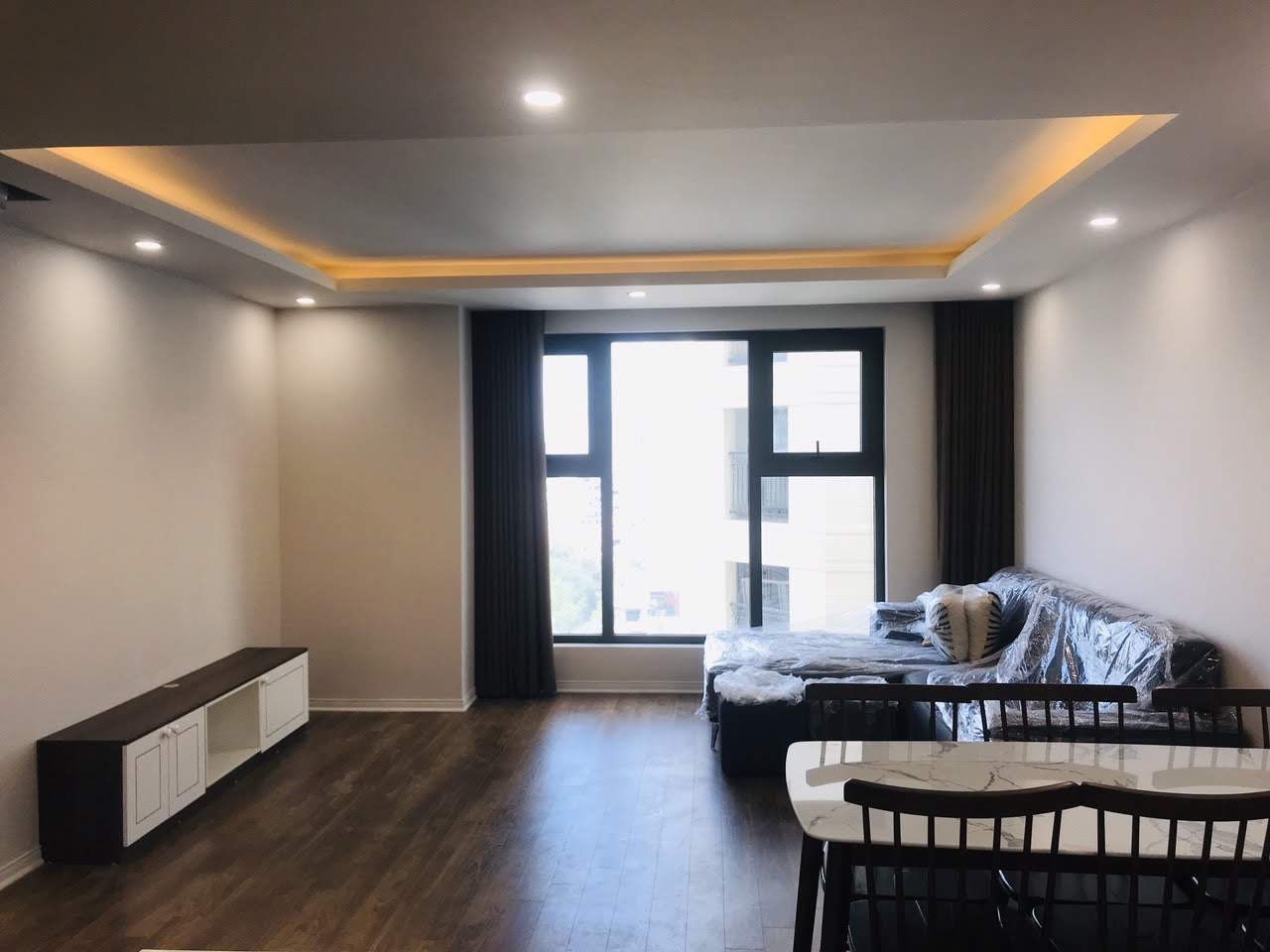 Bán căn hộ 2 ngủ 88m2 tầng trung view thoáng tòa A dự án D'. Le Roi Soleil
