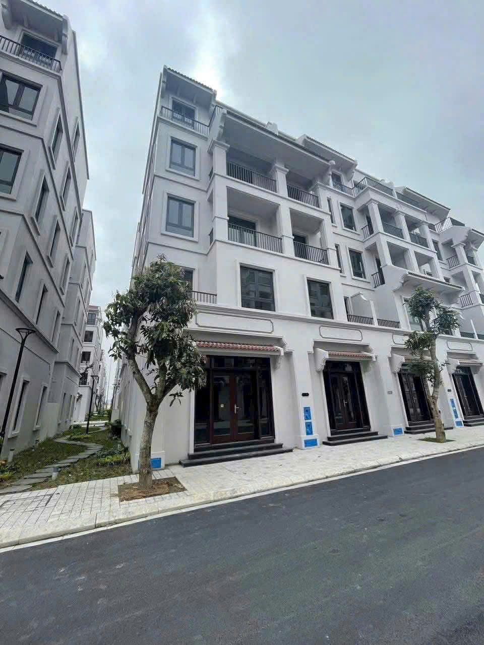 Chuyển nhượng Liền kề xẻ khe 62.5m2 Nhật Nguyệt khu Cát Tường Vinhomes Global Gate Cổ Loa