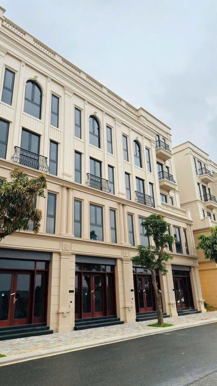 Bán liền kề Vinhomes Cổ Loa hướng Tây Nam gần đường lớn tiểu khu Thiên Nga phân khu Tinh Hoa