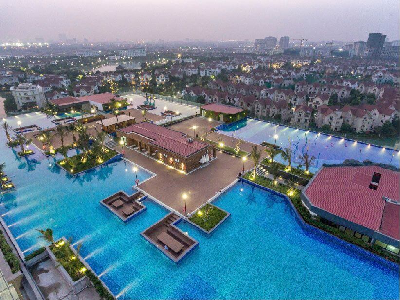 bể bơi ngoài trời tại Vinhomes Riverside