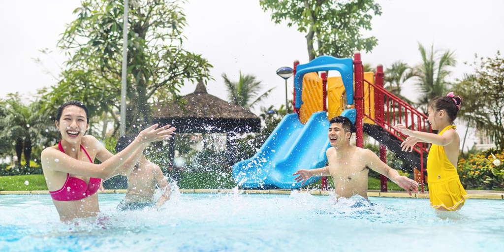 bể bơi ngoài trời tại Vinhomes Riverside