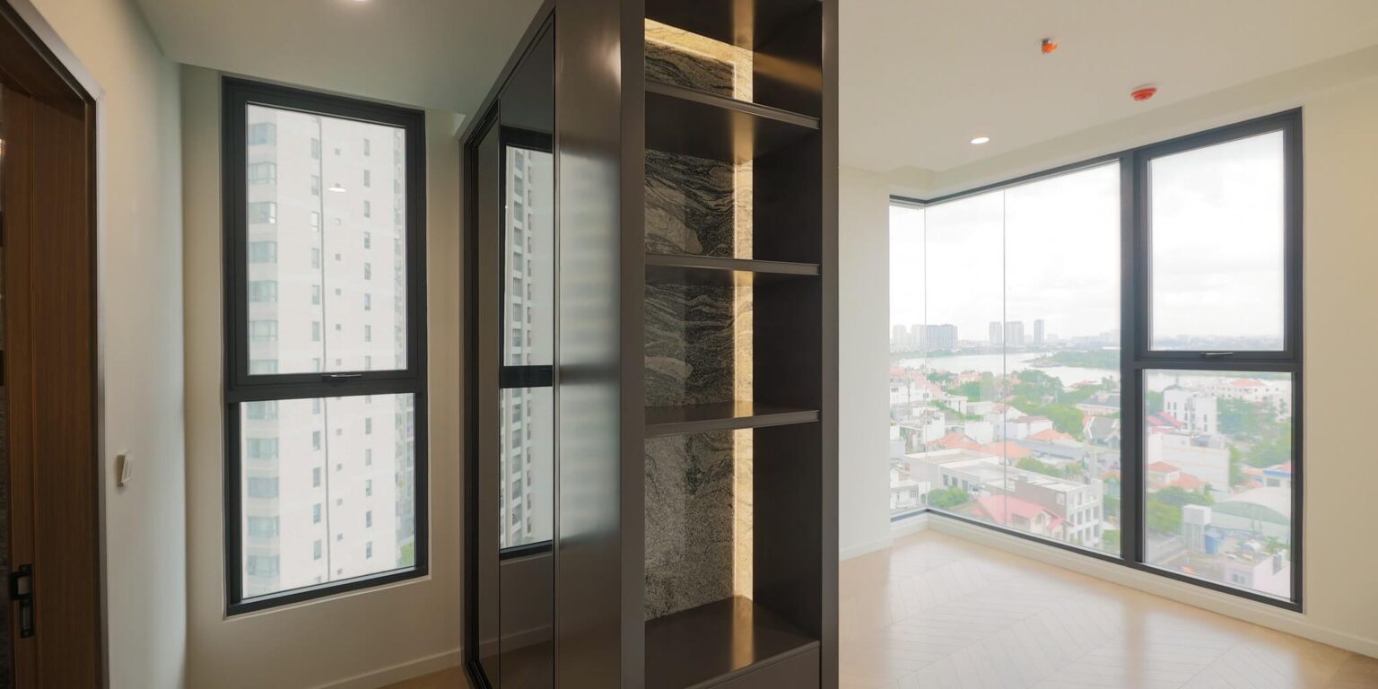 Thiết kế ban công rộng lớn tại các căn hộ Masterise Lumiere EverGreen